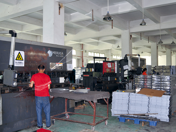 صور معدات المصانع